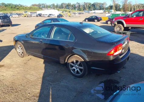 2010 Mercury Milan Premier z USA, uszkodzony, nr VIN 3MEHM0JG7AR656327